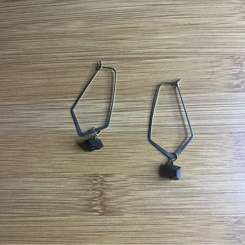 Geometric Obsidian Drop Earrings – Black Volcanic Stone Minimalist Dangles